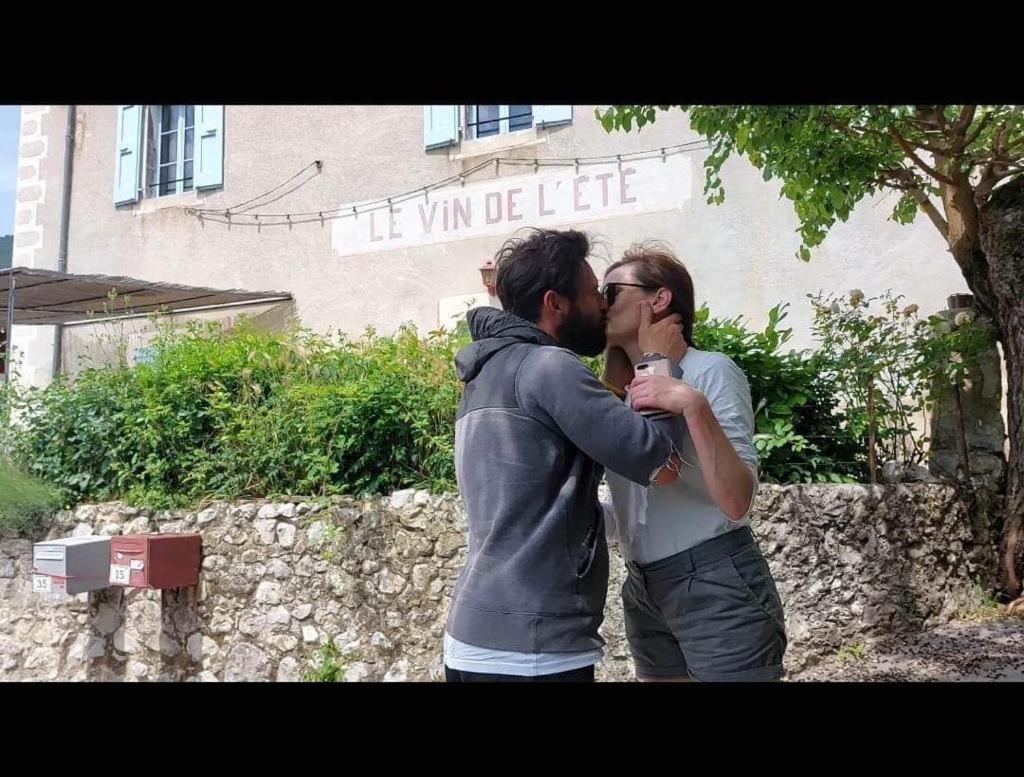 Le Vin de l'Eté Bed and Breakfast Ponet-et-Saint-Auban Esterno foto