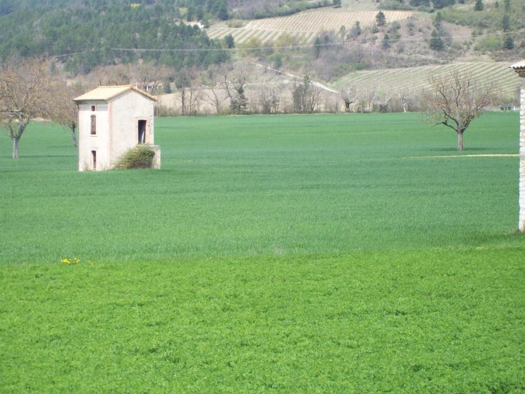 Le Vin de l'Eté Bed and Breakfast Ponet-et-Saint-Auban Esterno foto