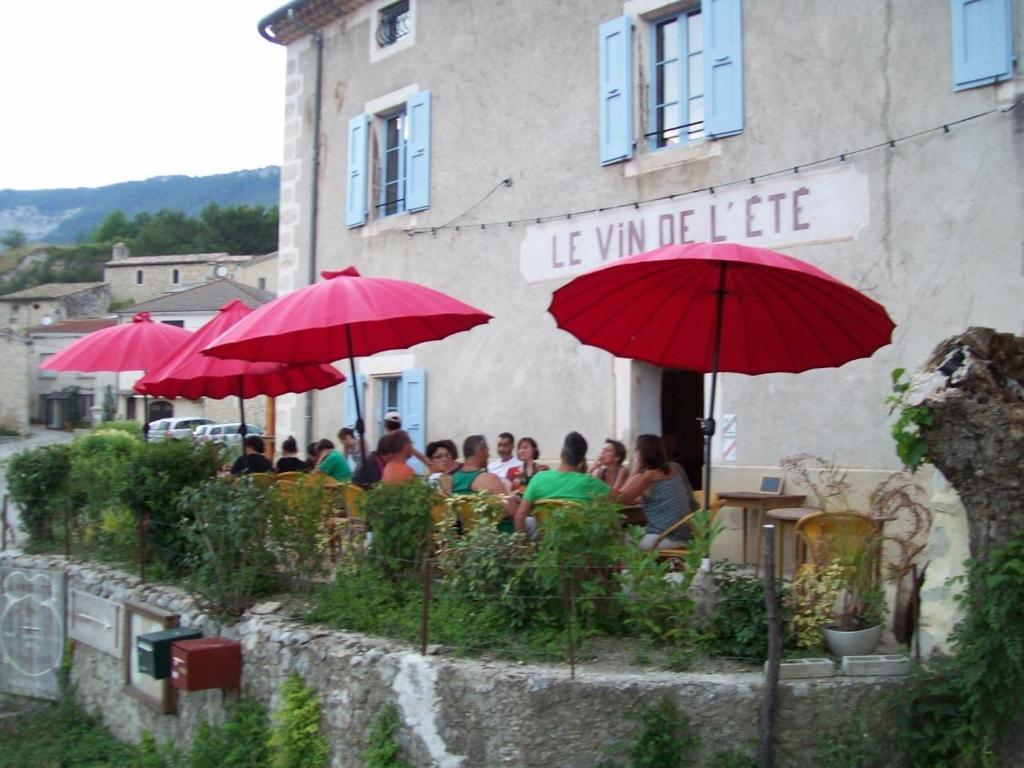 Le Vin de l'Eté Bed and Breakfast Ponet-et-Saint-Auban Esterno foto